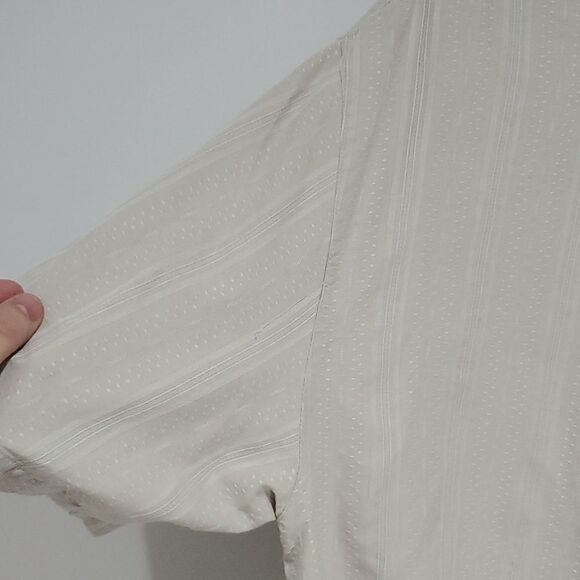 Boundary Bay large silk button down short sleeve shirt - Picture 3 of 6